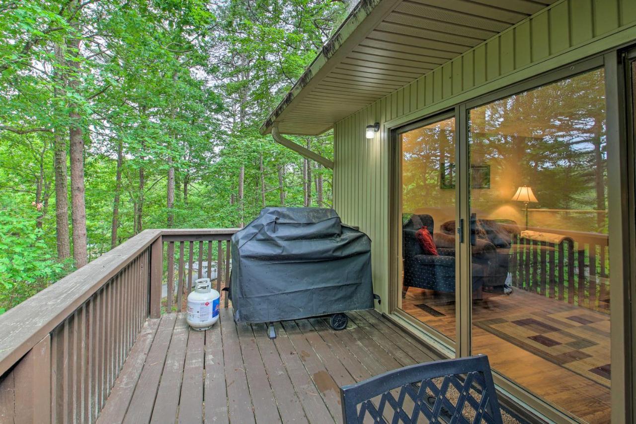 Hot Springs Village Retreat With Deck 3 Mi To Golf! Екстериор снимка